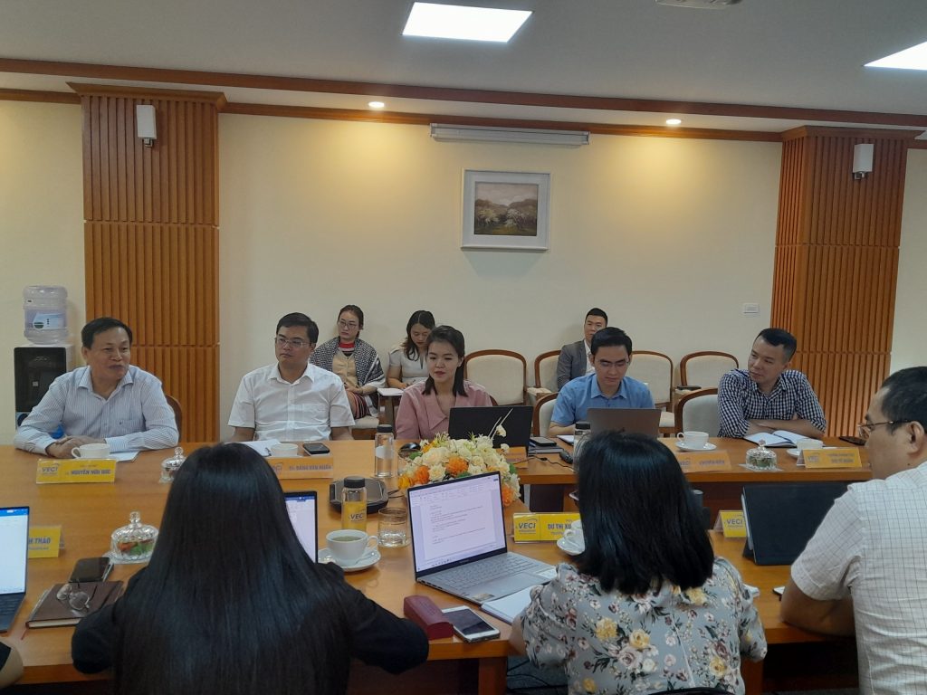 VECI với nhân sự